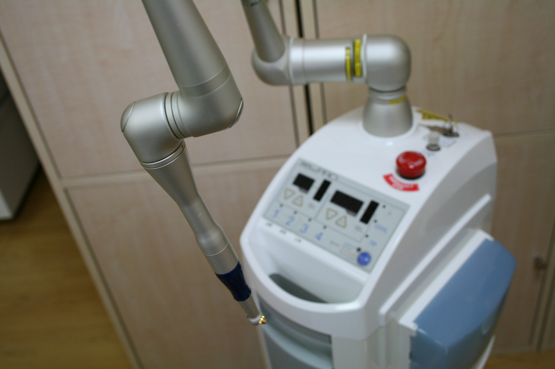 歯科用レーザー